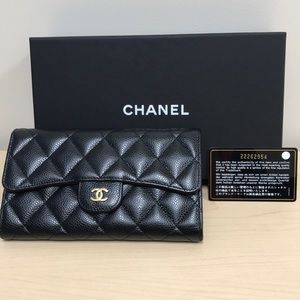 Authentic Chanel Caviar Classic wallet